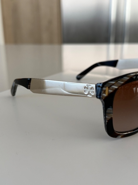 Tory Burch Brown Sunglasses main image 8